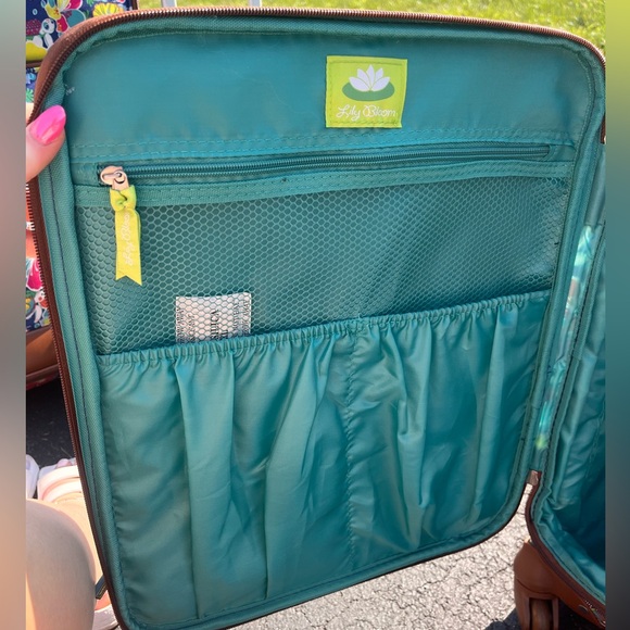 Lily Bloom “I like turtles” carry on suitcase! - Picture 5 of 6